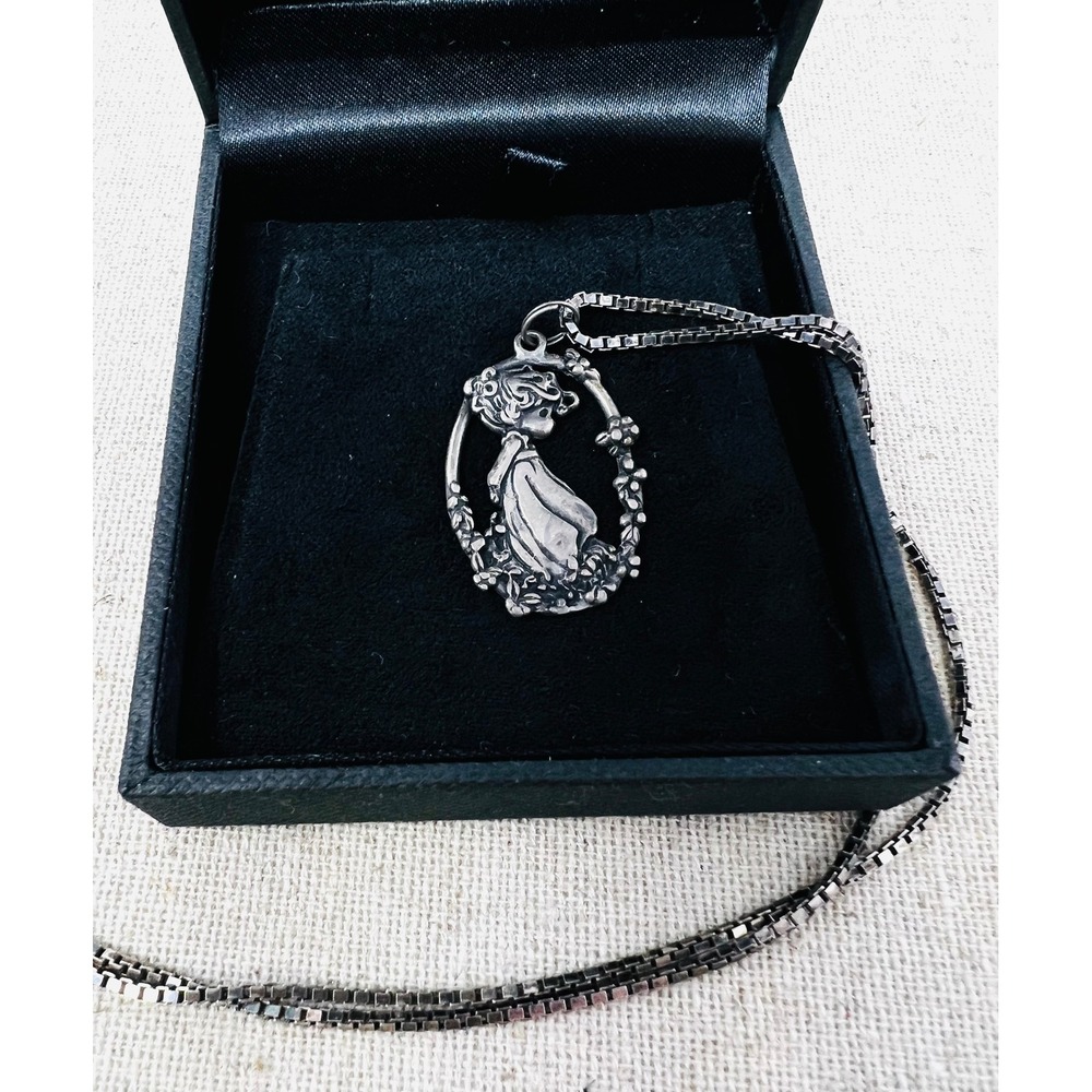 Vintage Precious Moments Sterling Silver 925 Girl Pendant Box Chain Necklace - Picture 6 of 8